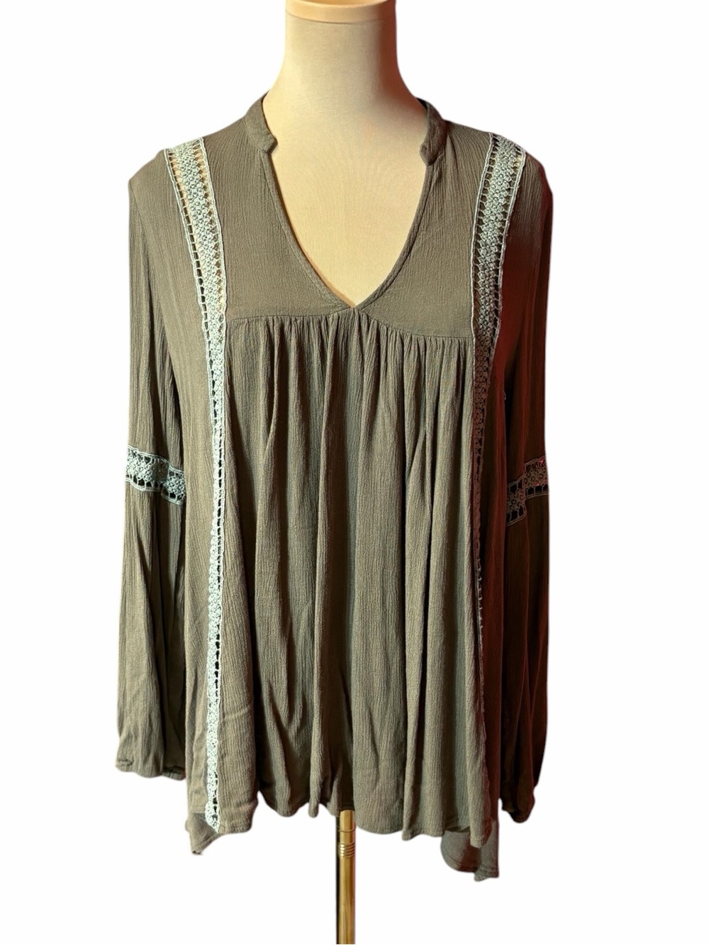 ODDY Olive Green Lace-Trim Peasant V-Neck Blouse